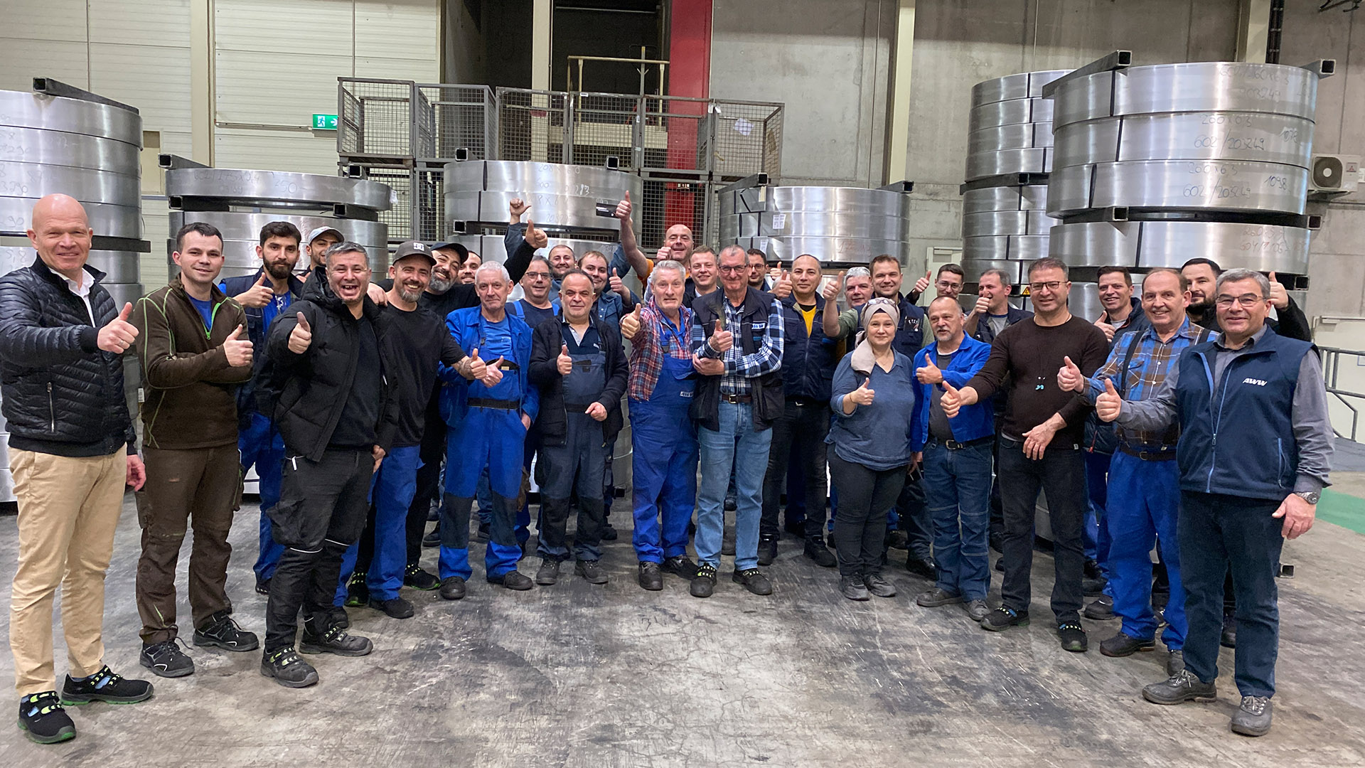 Unfallfreies Arbeiten - Gießwalzbandanlage und Butzenfertigung